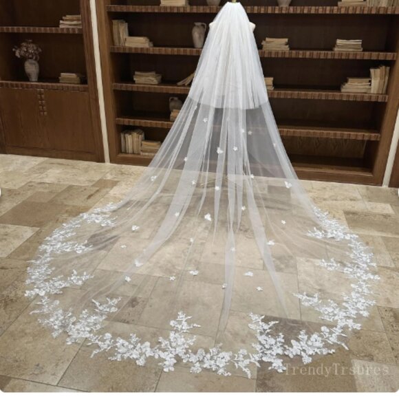 White Blusher Cathedral Drop Veil Scattered Floral Appliques Wedding Veil 2 Tier - Picture 3 of 15